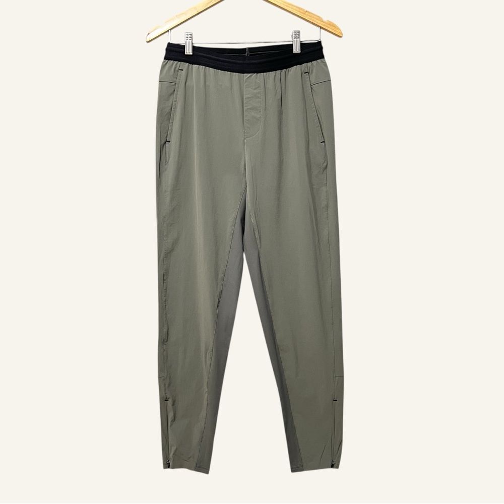 Everlane Unisex Track Pants NWT Size E3/Small Gray Nylon Activewear Outdoors